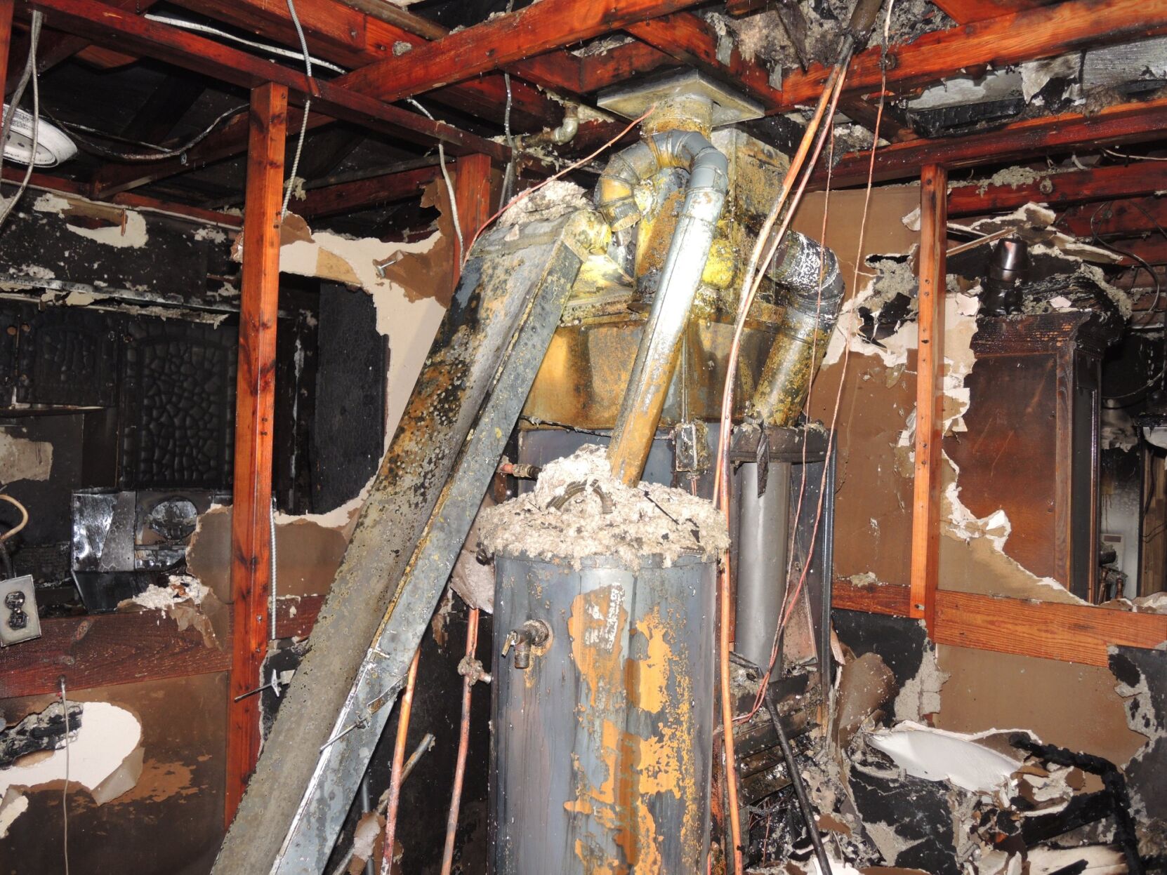 Springfield house fire.jpg